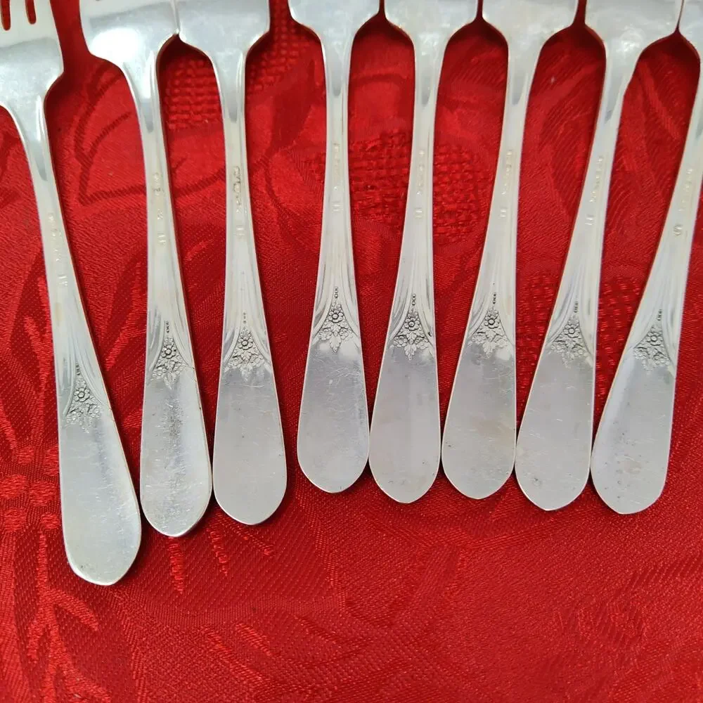8X DF Dinner Forks WM Rogers International MARY LOU DEVONSHIRE Silverplate